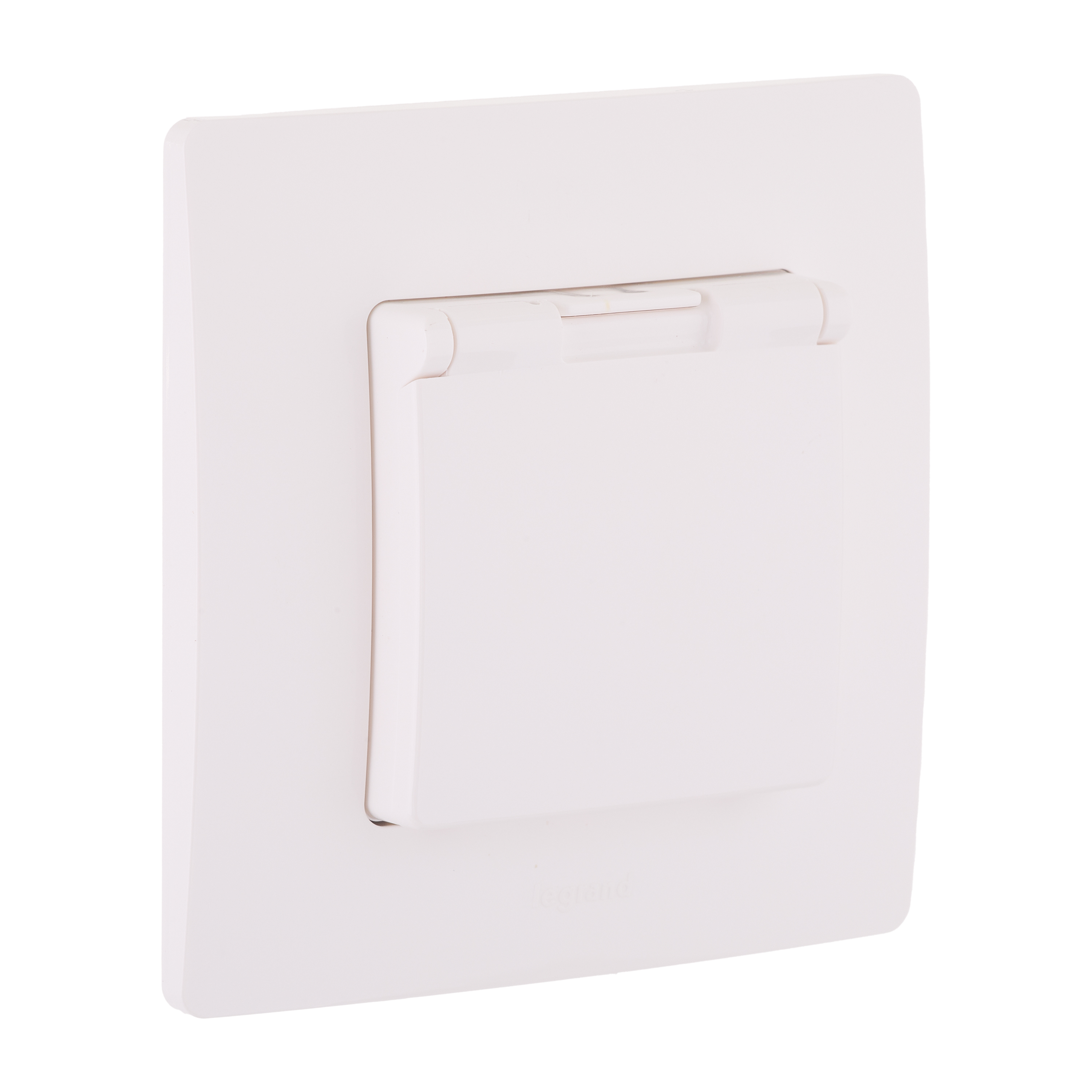 legrand etika розетка 1-я с заземлением с крышкой со шторками ip44 белая
