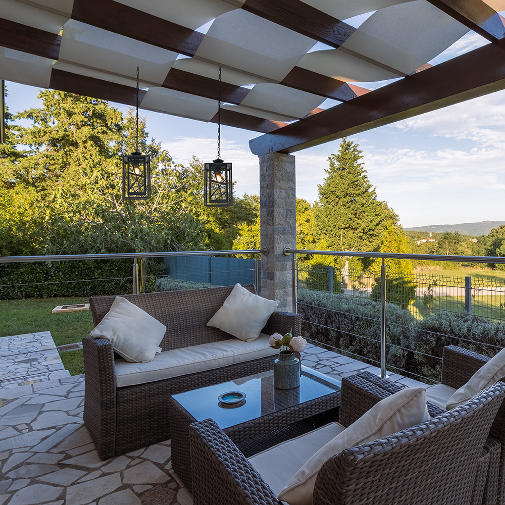 em1bgip68u6ggfhiisfk8i6clura62r1