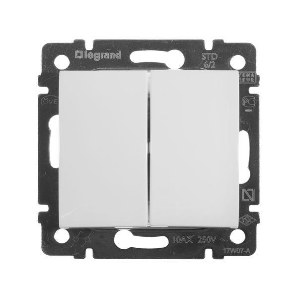 legrand valena переключатель 2 клавишный белый