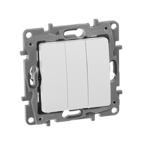 legrand etika выключатель 3 клавишный белый