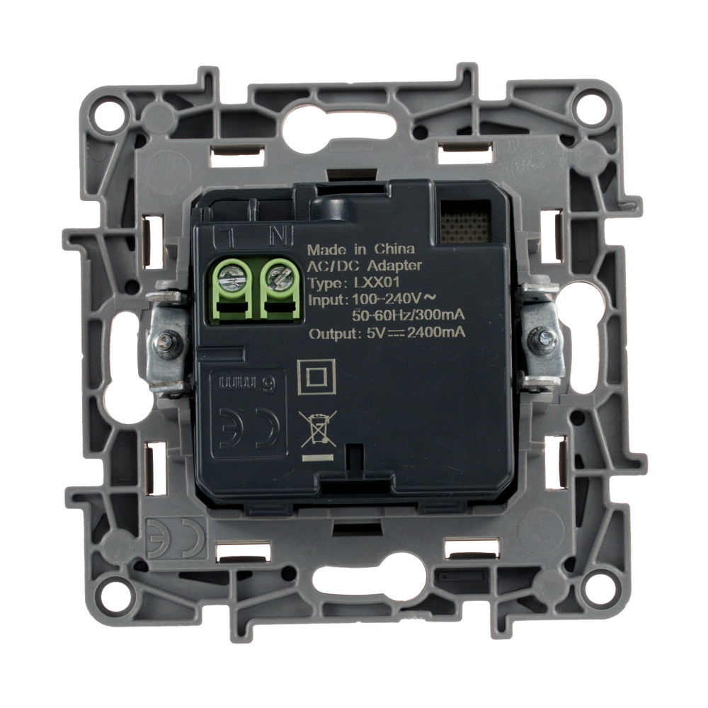 legrand etika зарядное устройство с двумя usb-разьемами 240в/5в 2400ма слоновая кость