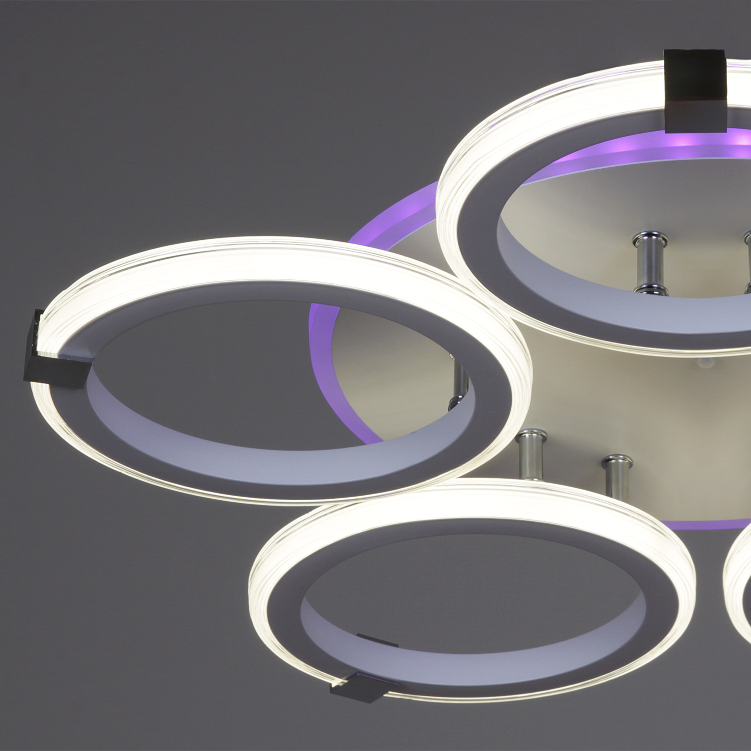 06319-3.3-05 WH+CR (RGB)-6