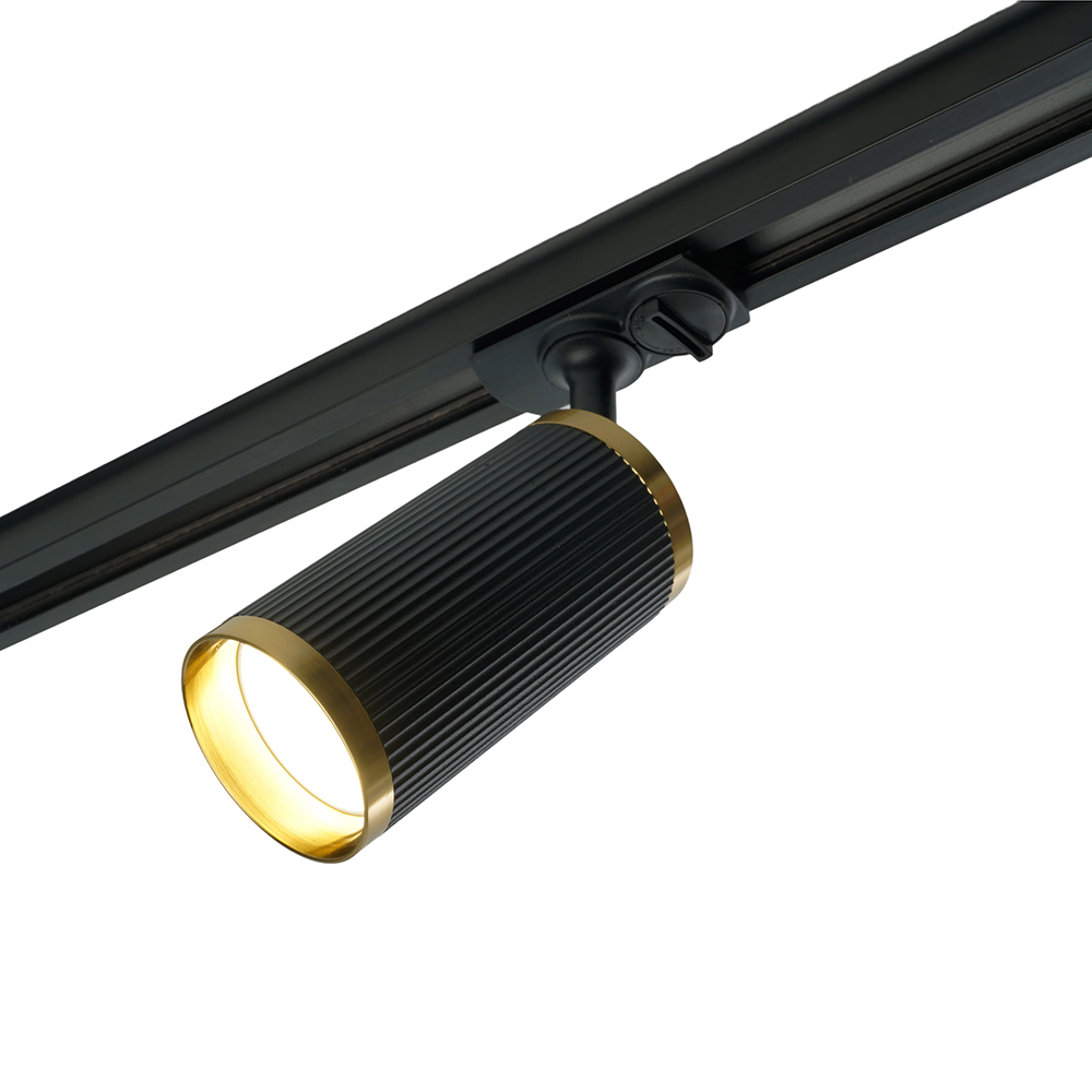 oy3tofssb70fhn17u7v5zmhliyyw51q1